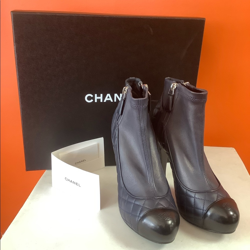 Chanel Quilted Leather Bicolor Ankle Boots - Picture 5 of 15